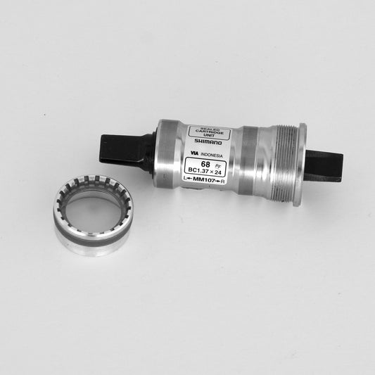 Bottom Bracket - Cartridge - - 73mm -- Shimano
