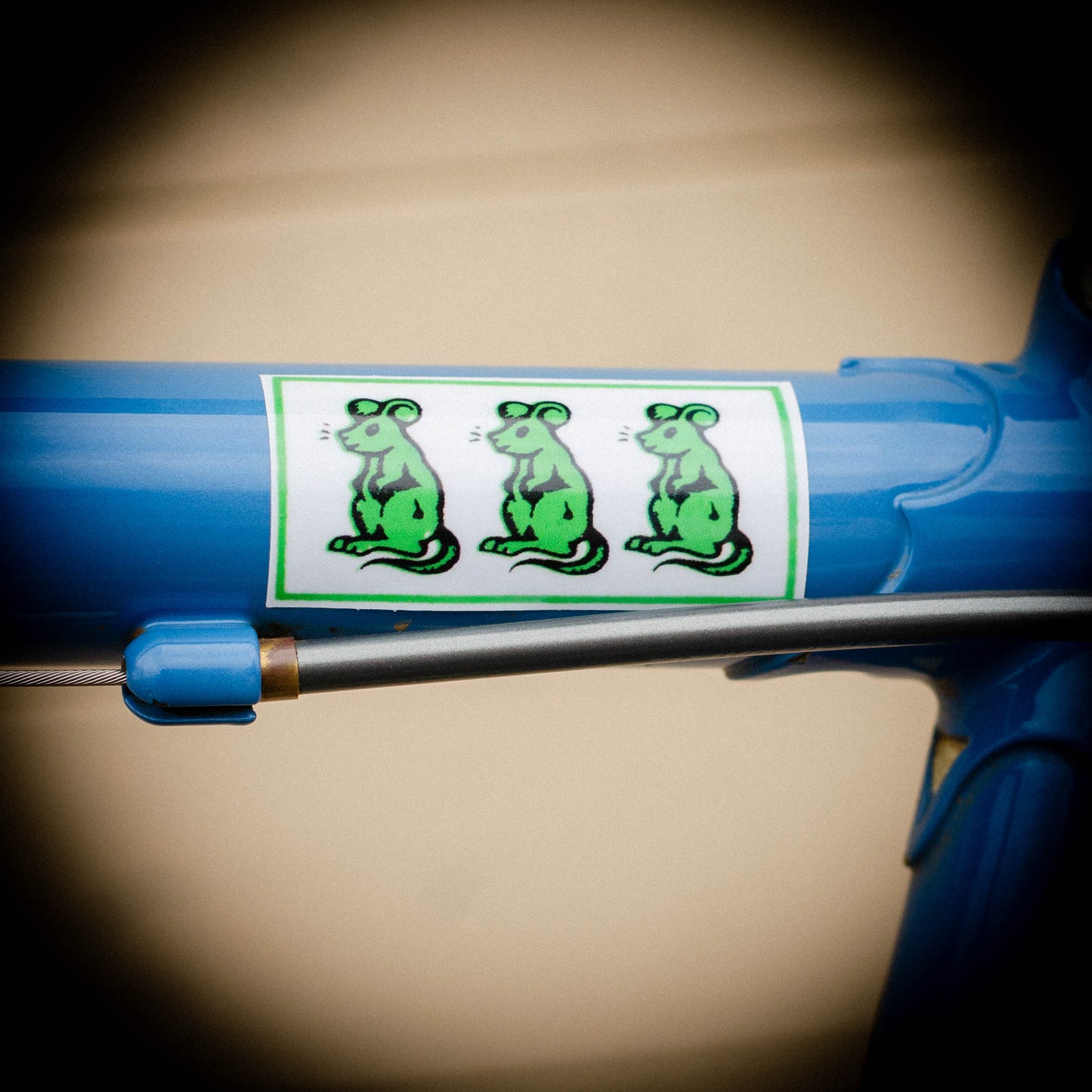 Pino Three Mice sticker