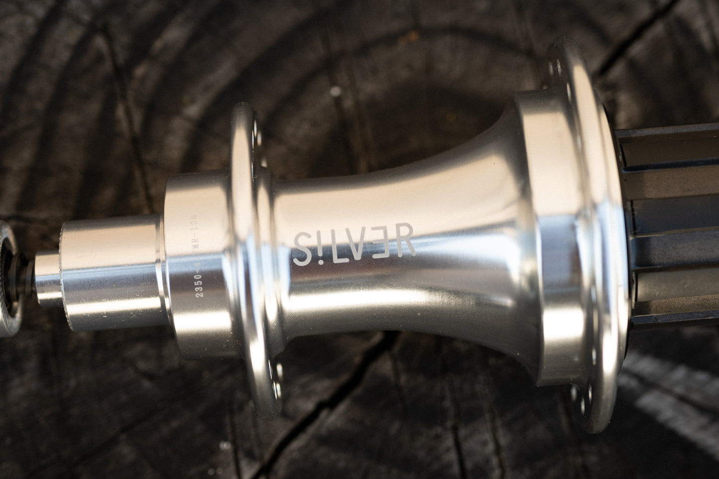 Hub - NEW Silver