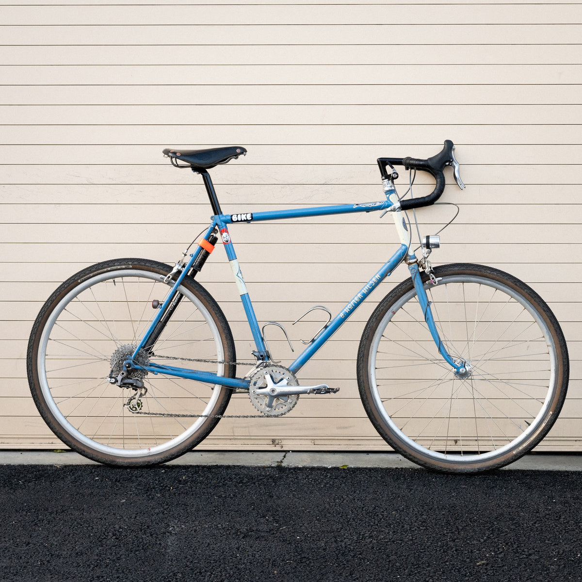 Frame - A. Homer Hilsen 2025