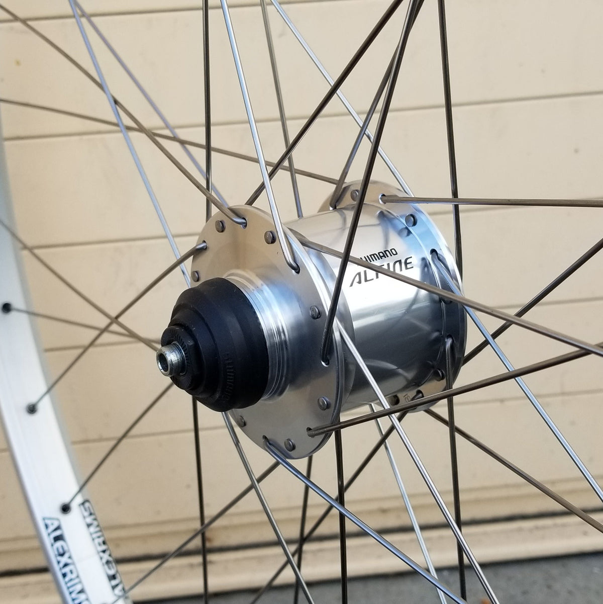 Shimano Alfine DH-S501 dynamo hub, silver