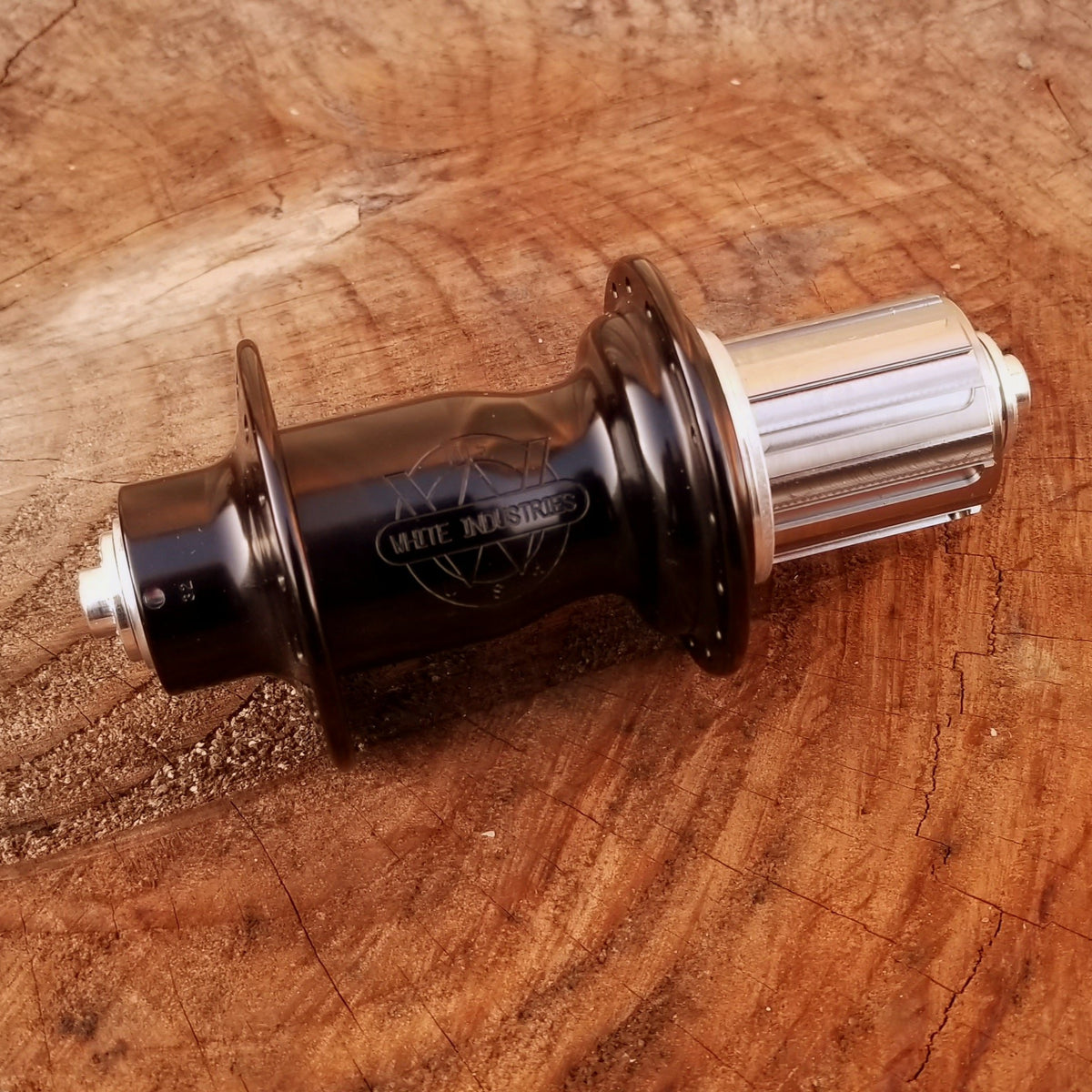 Hubs - White Industries - MI5, Black