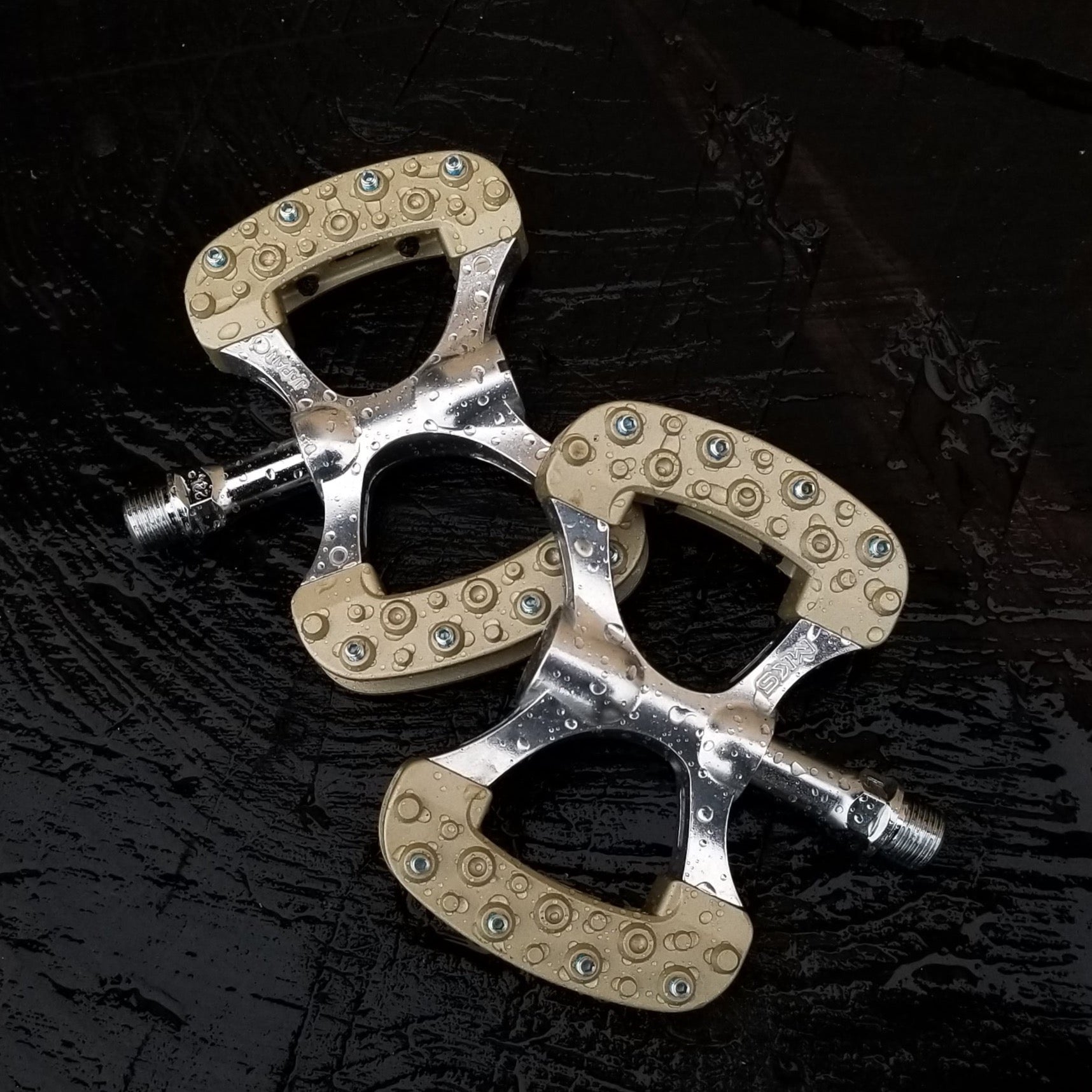 butterfly pedal Pedals