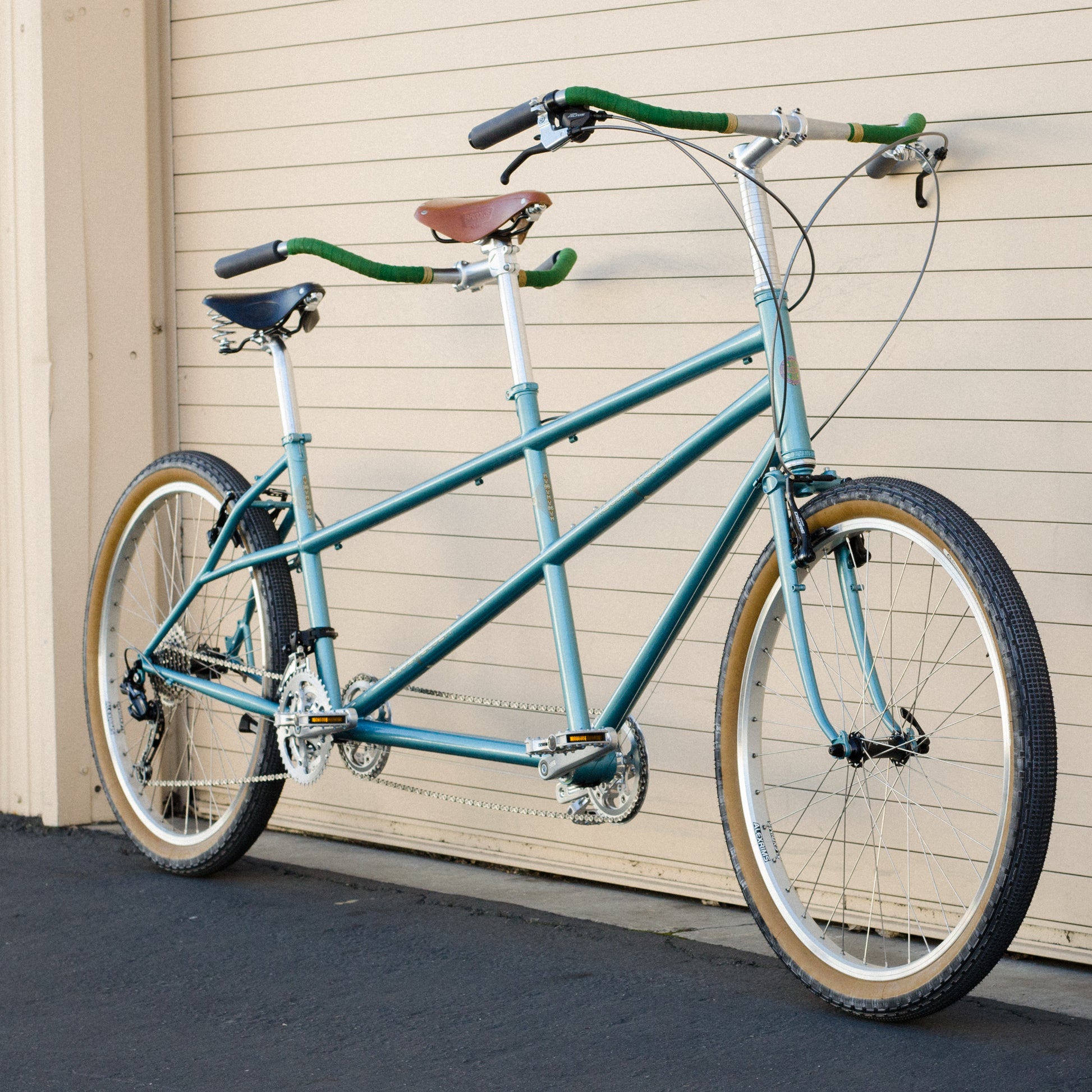 Bicycle Moustache Tandem Ebike Show Me A Picture Of A Tandem
