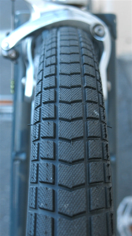 Schwalbe Marathon Plus Tire, 650b x 38 Wire Bead Black with